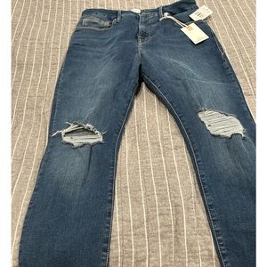 NWT Good American size 12 or 31. waist nipping skinny High Rise gap proof waist